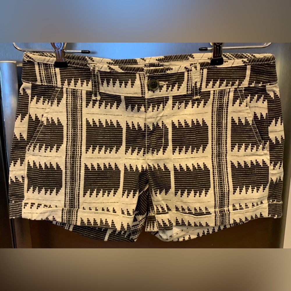 American Eagle midi shorts size 4